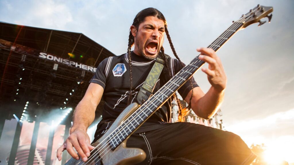 Robert-Trujillo